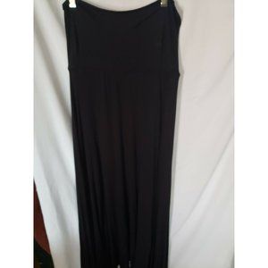 MAXI SKIRT BLACK LARGE NWT